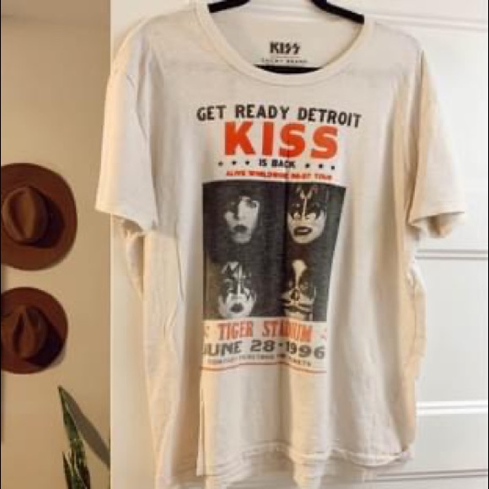 Lucky Brand KISS Tshirt